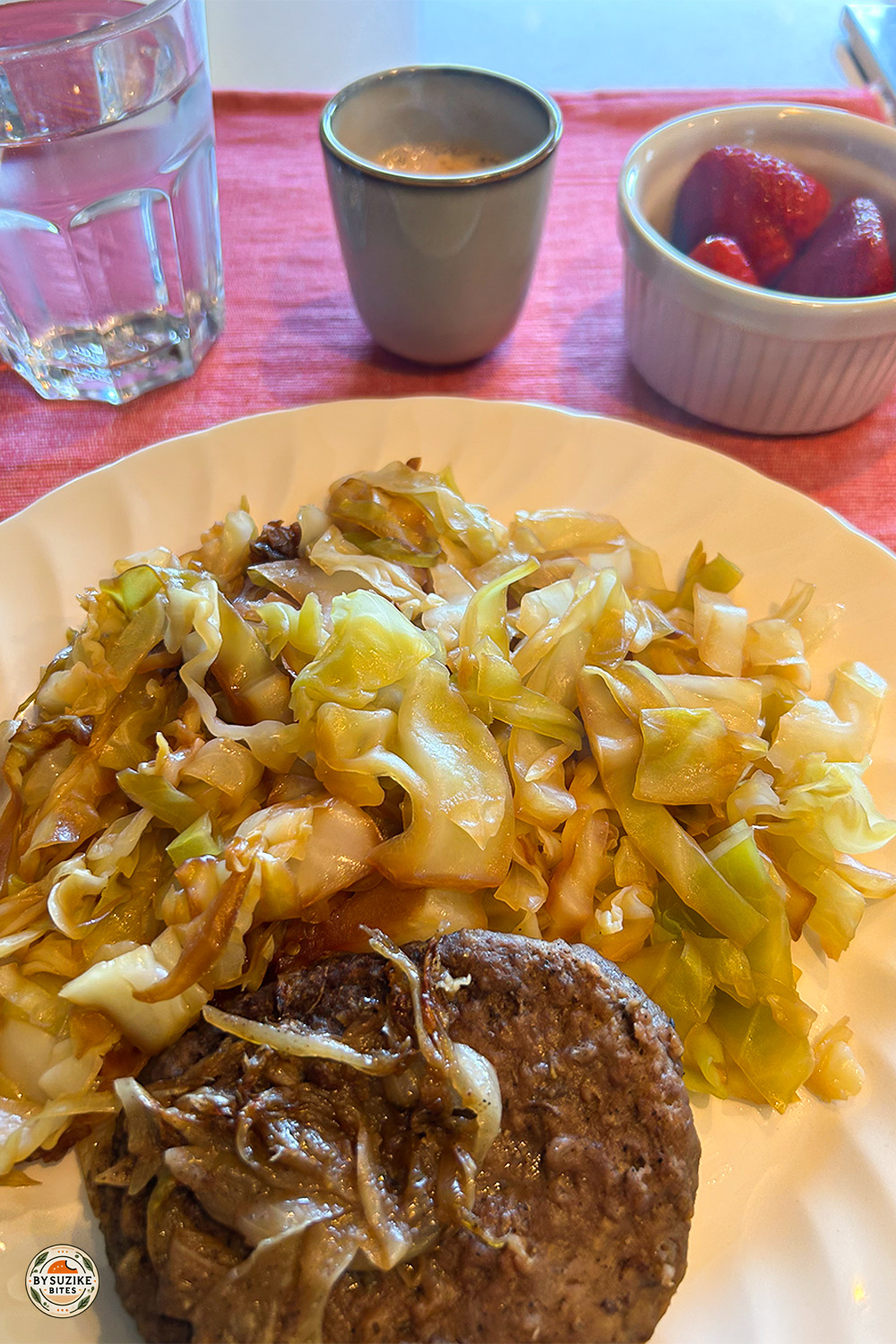 Low carb dinner idea – hamburger with onions and sautéed cabbage, with espresso and strawberries – Day 13